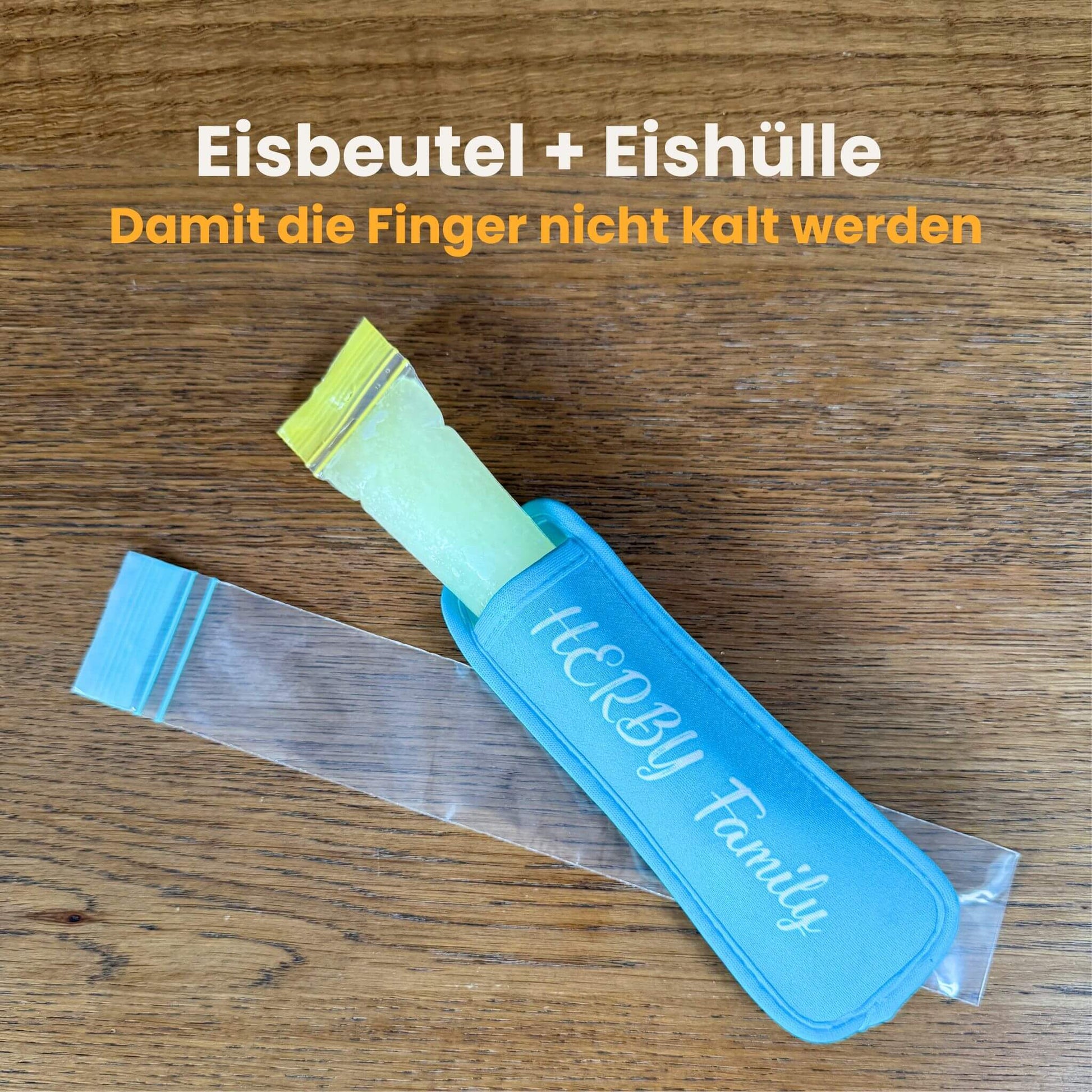 Leere Eistüte und blaue HERBY Family Eishülle auf Holzuntergrund, zum Befüllen mit Elektrolyte-Lösung